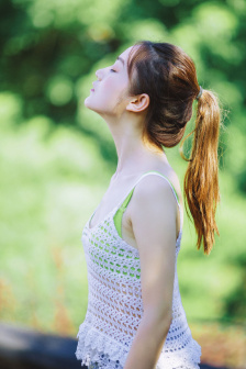 女生呵啊呵啊呵啊叫什么歌